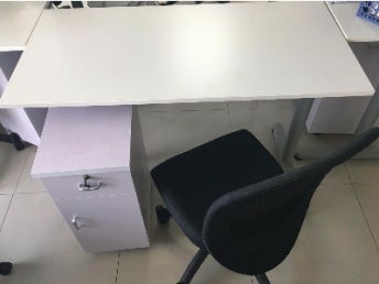 低价转让宜家办公桌椅，华强北自提，深圳办公用品代理代办服务